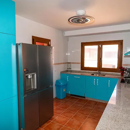 Villa Oceana - Cliffside Retreat