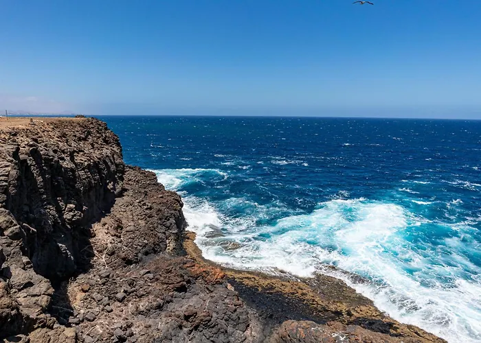 Villa Oceana - Cliffside Retreat *