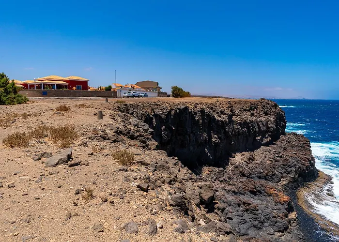 Oceana - Cliffside Retreat